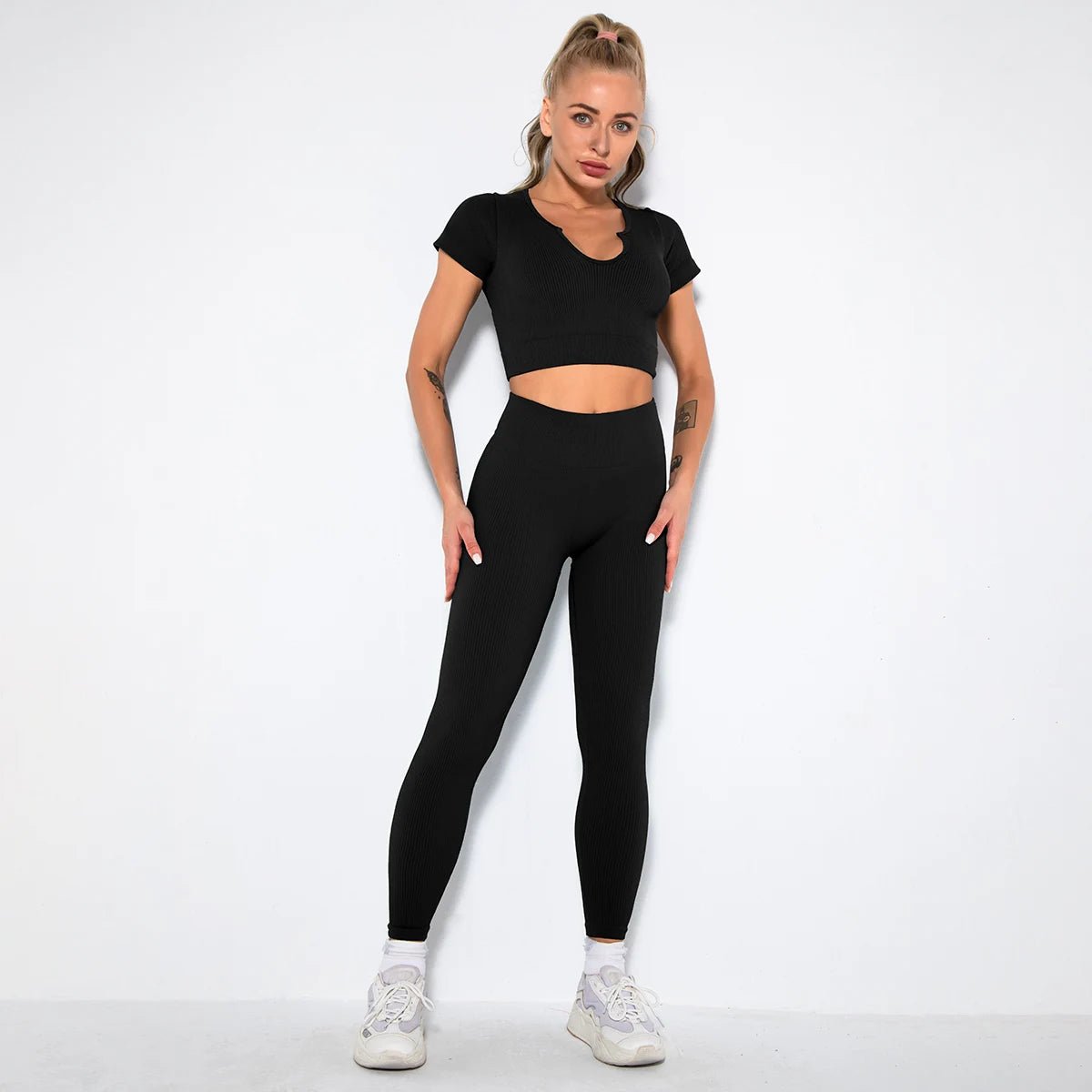 v-shirt+Leggings-black